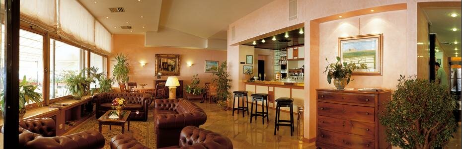 Hall of Hotel Duomo Salò